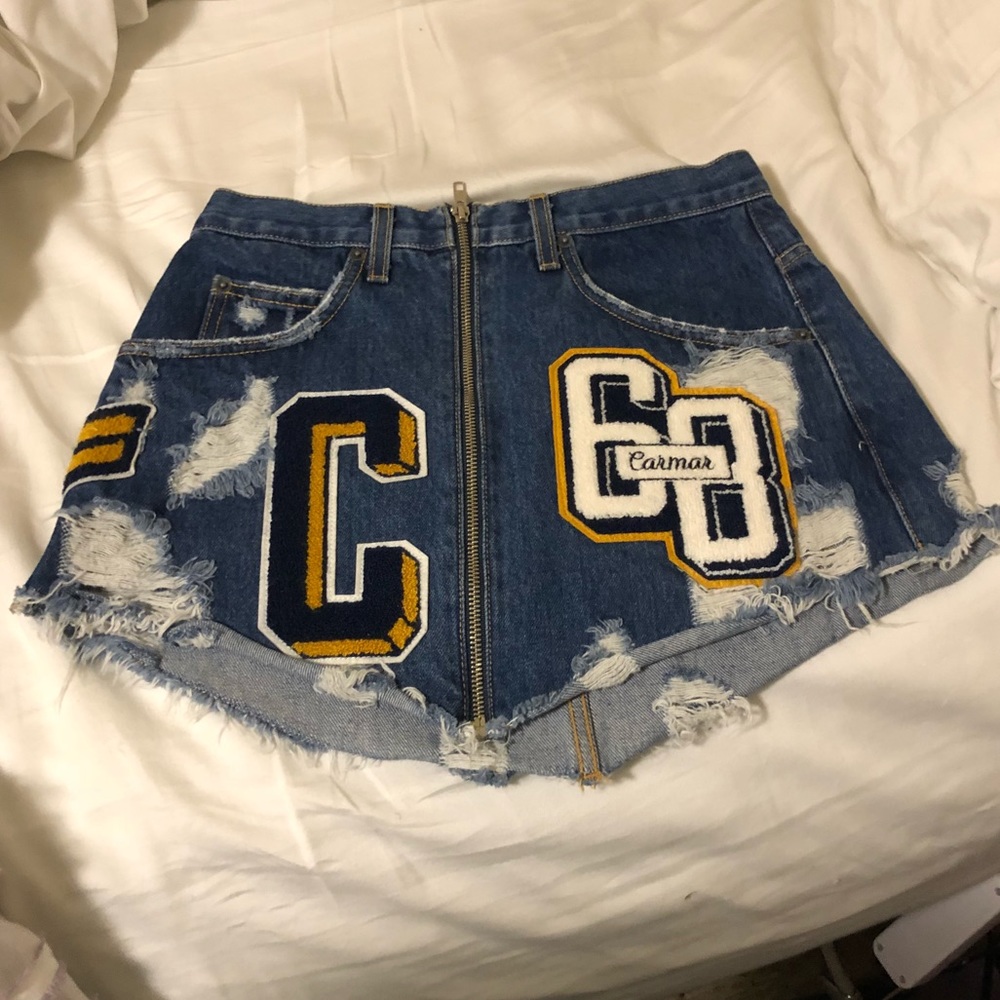 LF patch jean skirt